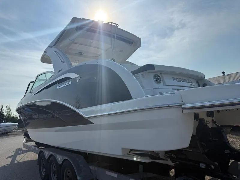 Slide: The Image of Formula 350 CBR 2022 - 86