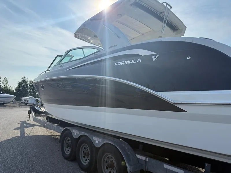 Slide: The Image of Formula 350 CBR 2022 - 87