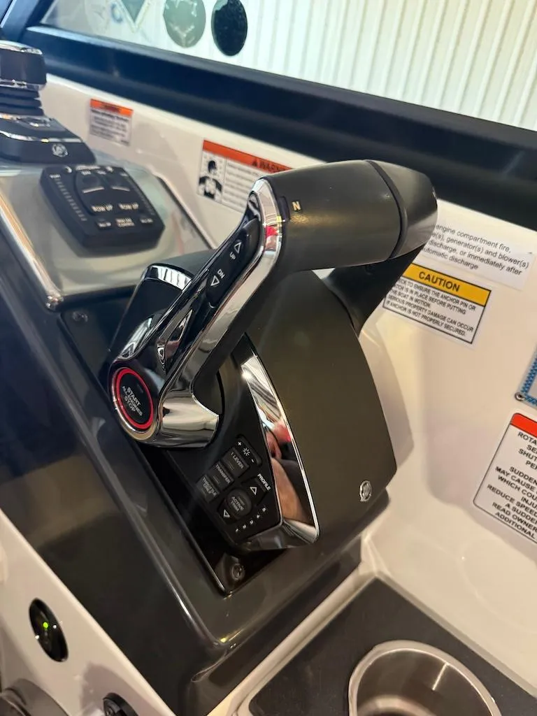 Slide: The Image of Formula 350 CBR 2022 - 90