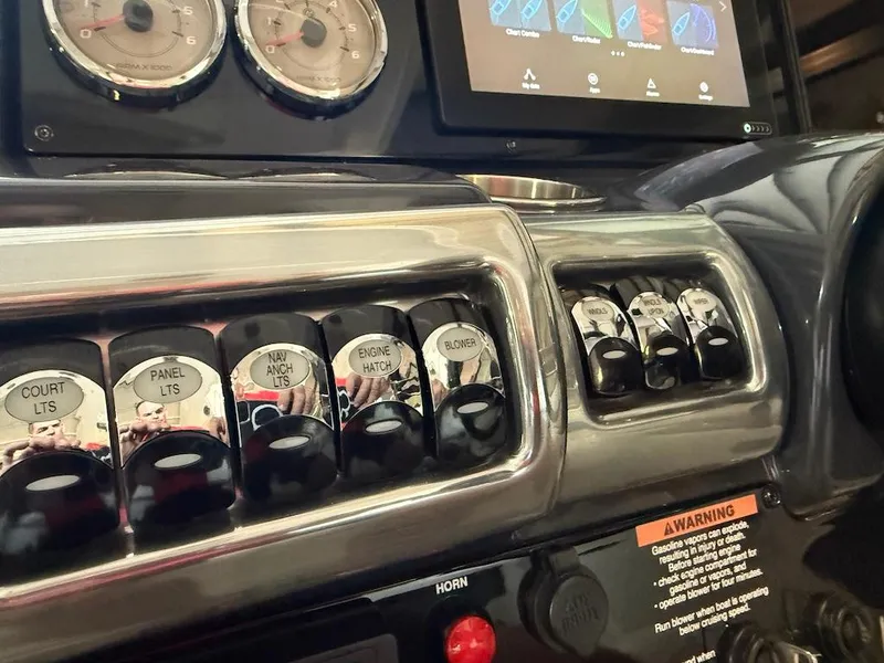 Slide: The Image of Formula 350 CBR 2022 - 94