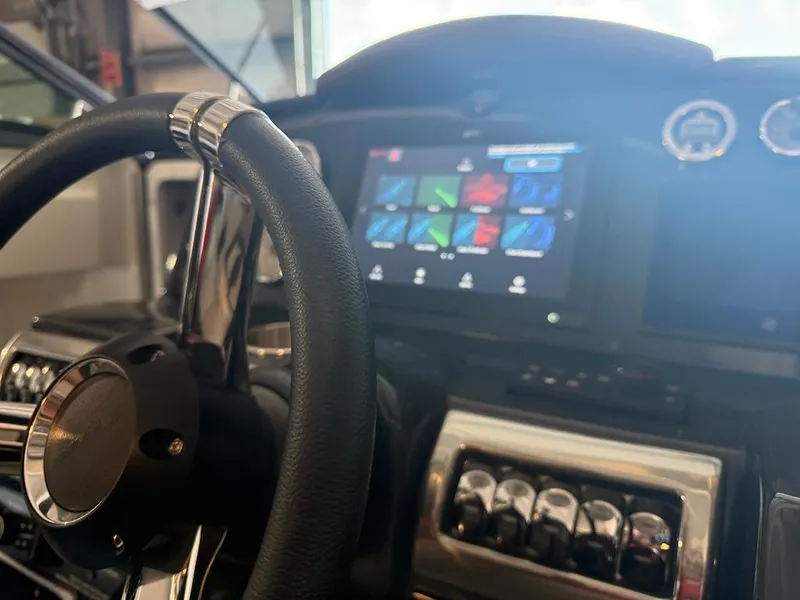 Slide: The Image of Formula 350 CBR 2022 - 95