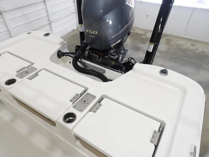 Slide: The Image of NauticStar 215XTS 2020 - 20