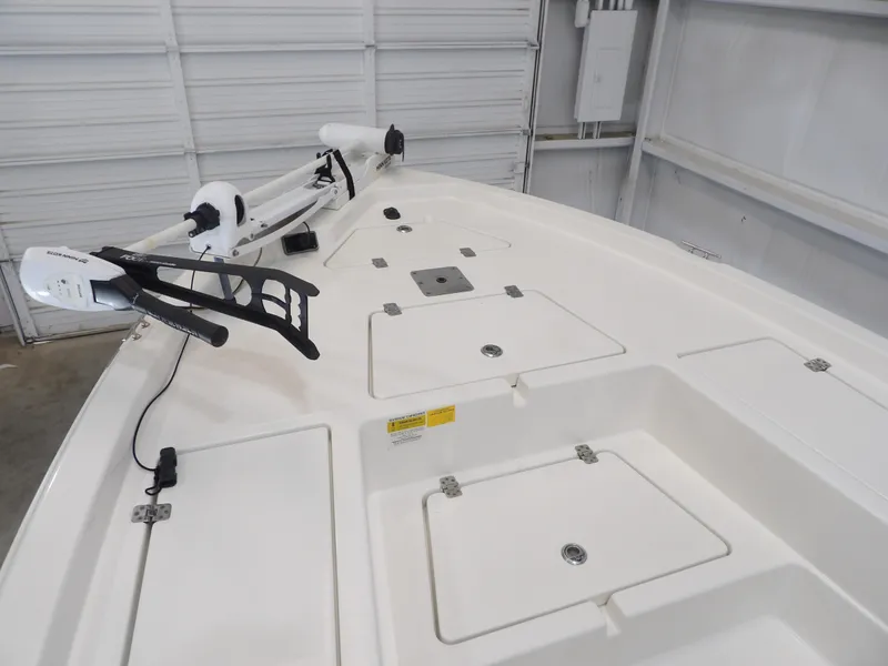 Slide: The Image of NauticStar 215XTS 2020 - 9