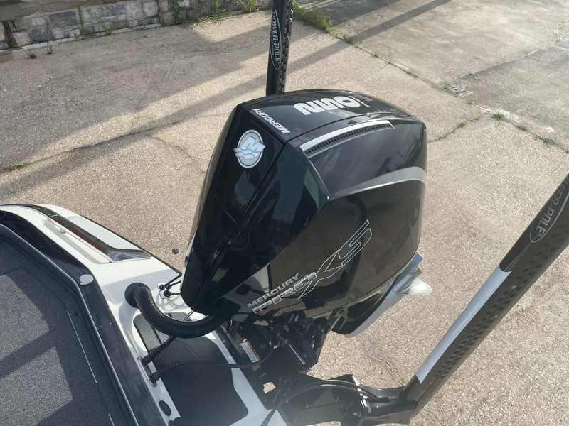 Slide: The Image of Ranger Z520R 2022 - 11