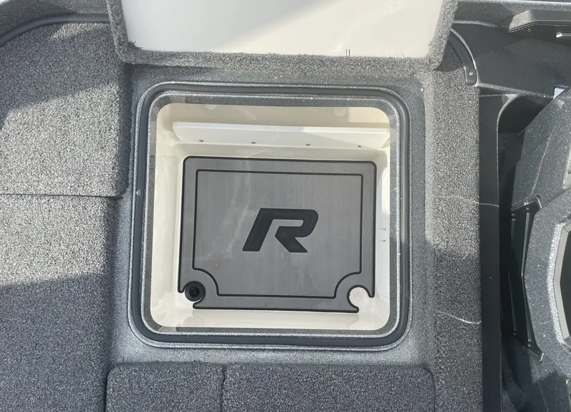 Slide: The Image of Ranger Z520R 2022 - 15