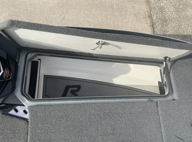 Slide: The Image of Ranger Z520R 2022 - 26