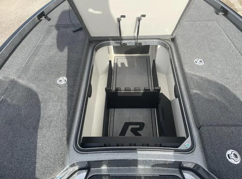 Slide: The Image of Ranger Z520R 2022 - 27