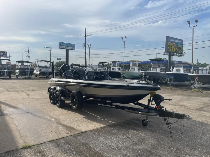 Slide: The Image of Ranger Z520R 2022 - 6