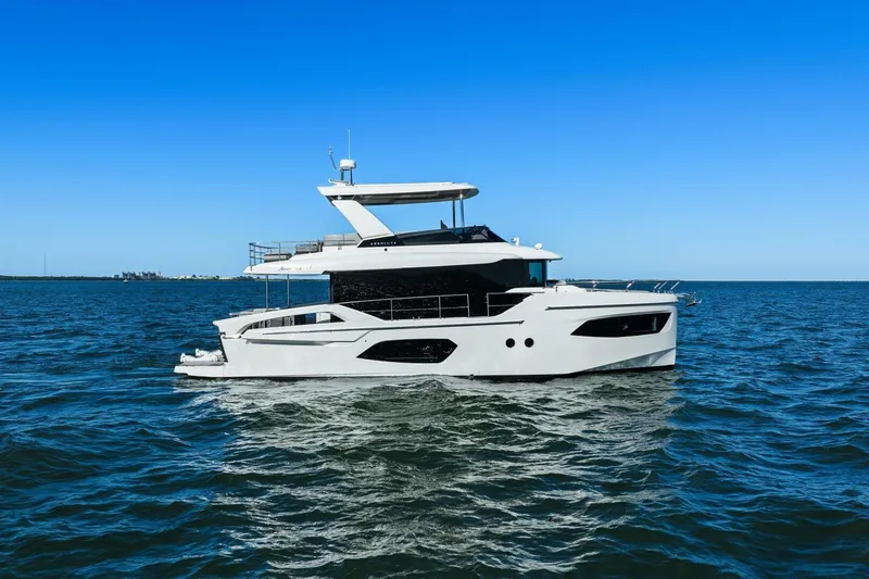 Slide: The Image of 2025 Absolute Navetta 53 - Profile - 54
