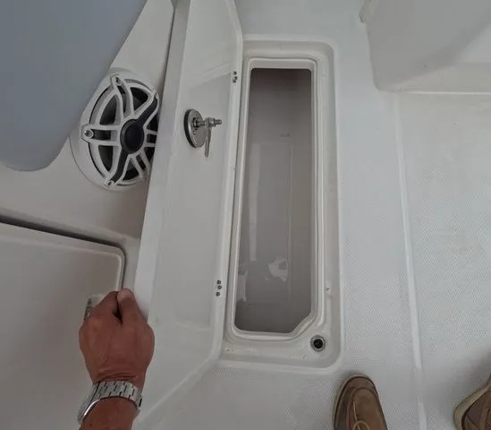 Slide: The Image of Robalo Center Console R270 In Stock 2026 - 19