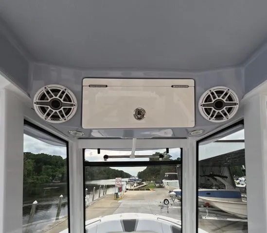 Slide: The Image of Robalo Center Console R270 In Stock 2026 - 29