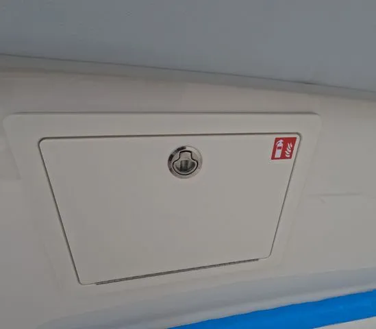 Slide: The Image of Robalo Center Console R270 In Stock 2026 - 39