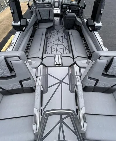 Slide: The Image of Nautique Super Air Nautique G25 Paragon 2025 - 10