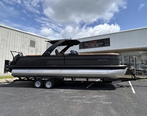 Slide: The Image of Viaggio D26UWA Tri-Toon (27" Tubes) 2025 - 1