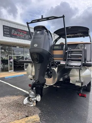 Slide: The Image of Viaggio D26UWA Tri-Toon (27" Tubes) 2025 - 4