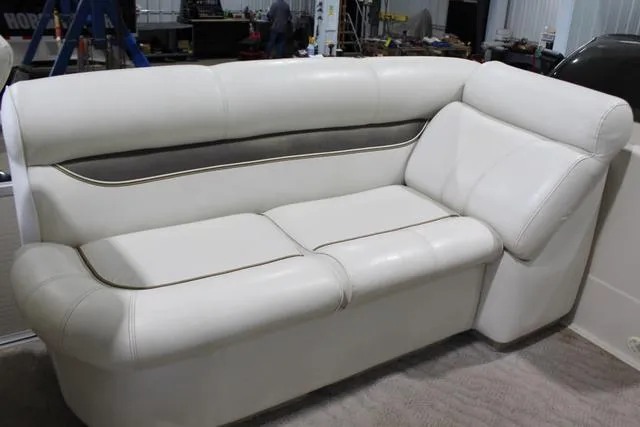 Slide: The Image of Premier 235 Escapade RE 2005 - 12