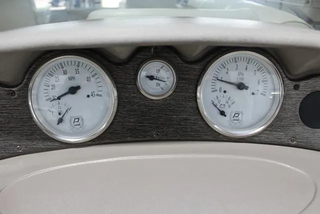 Slide: The Image of Premier 235 Escapade RE 2005 - 22