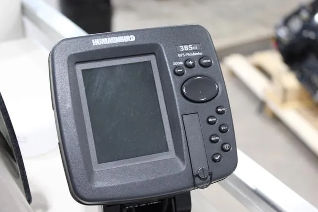 Slide: The Image of Premier 235 Escapade RE 2005 - 25