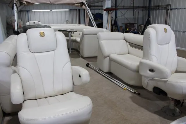 Slide: The Image of Premier 235 Escapade RE 2005 - 9