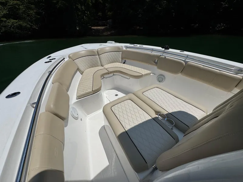 Slide: The Image of Luxurious seating area on a 2017 Sea Fox 288 Commander boat. - 17