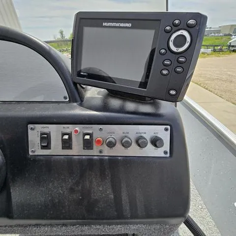 Slide: The Image of Lund 1600 Fury SS 2022 - 11