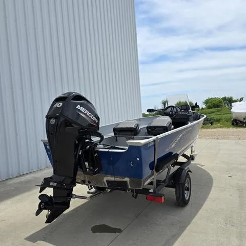 Slide: The Image of Lund 1600 Fury SS 2022 - 4