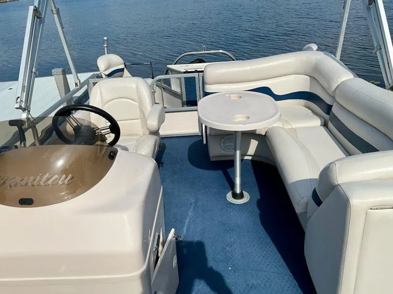 Slide: The Image of Manitou 20 Osprey 2008 - 3