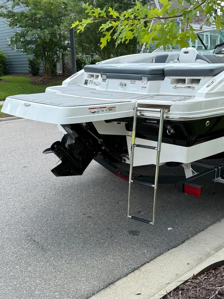 Slide: The Image of Chaparral 21 SSi 2021 - 14