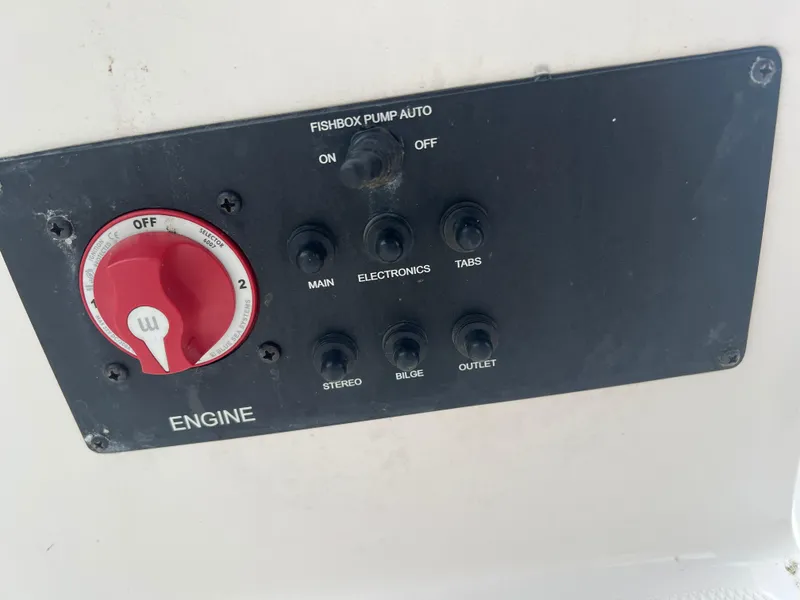 Slide: The Image of Edgewater 245CC 2018 - 12