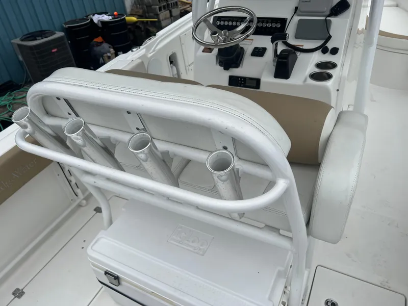 Slide: The Image of Edgewater 245CC 2018 - 15