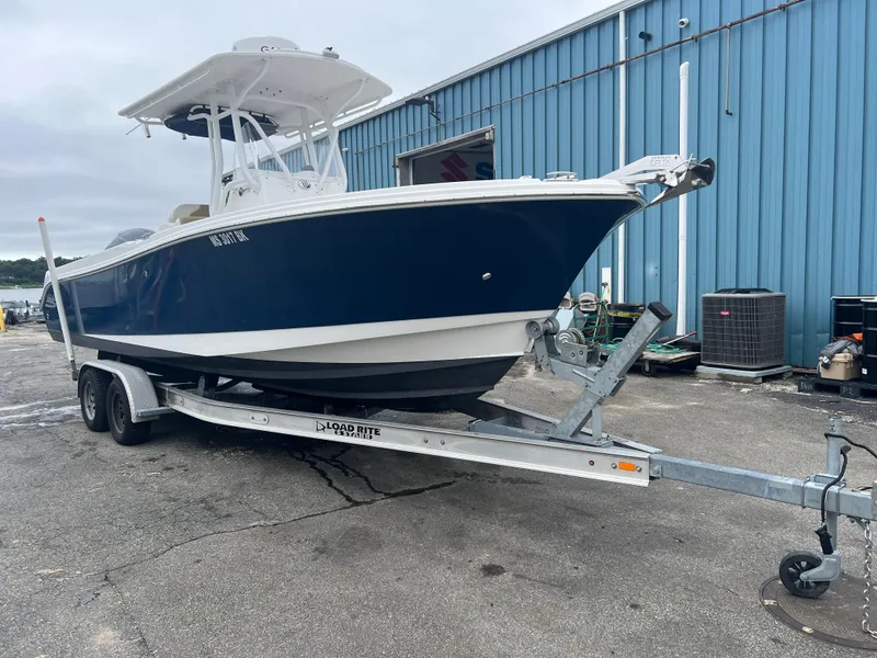 Slide: The Image of Edgewater 245CC 2018 - 2