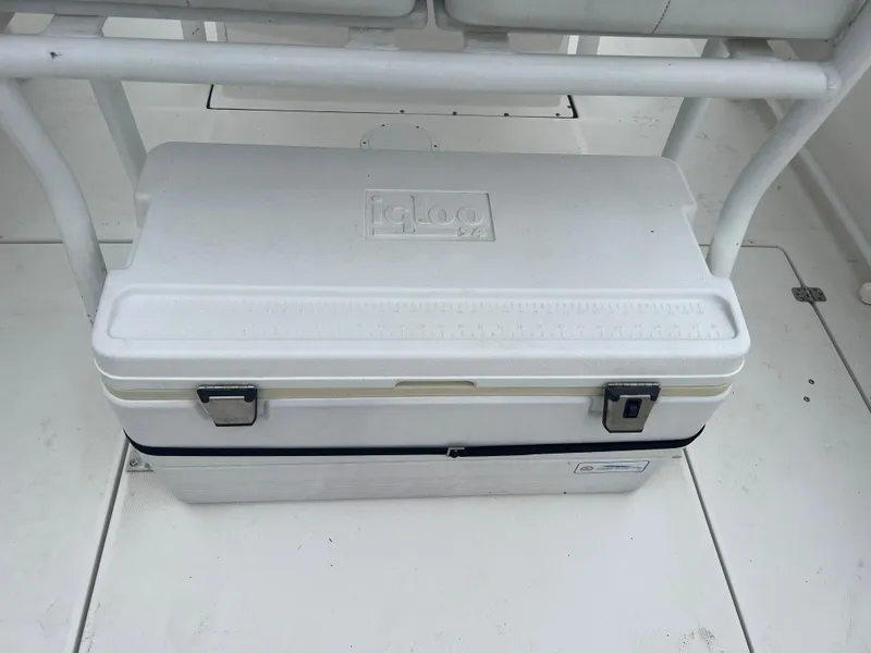 Slide: The Image of Edgewater 245CC 2018 - 20