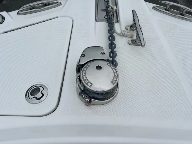 Slide: The Image of Edgewater 245CC 2018 - 22