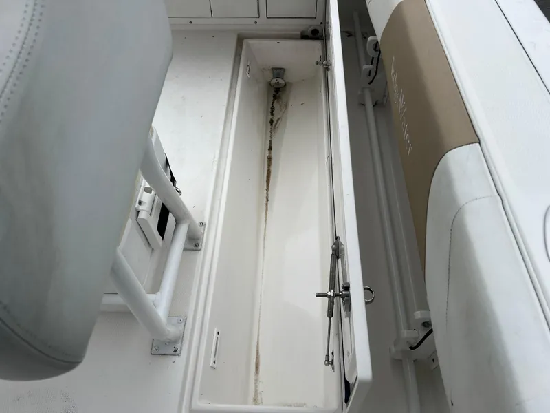 Slide: The Image of Edgewater 245CC 2018 - 23