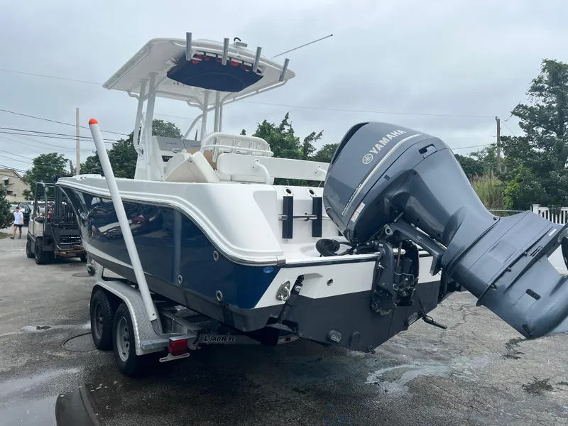 Slide: The Image of Edgewater 245CC 2018 - 3