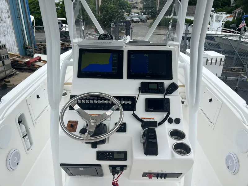 Slide: The Image of Edgewater 245CC 2018 - 5