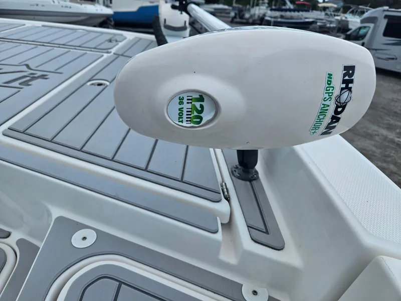 Slide: The Image of Rhodan HD GPS Anchor on 2022 Sea Cat 260 Hybrid boat deck. - 14