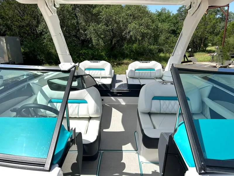 Slide: The Image of Regal LS4 Surf 2022 - 57