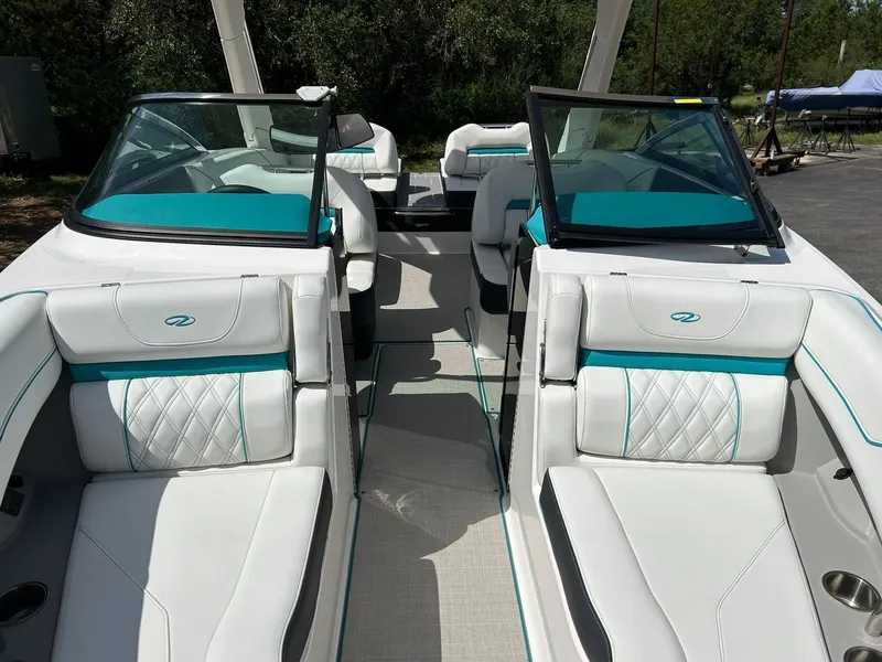 Slide: The Image of Regal LS4 Surf 2022 - 59