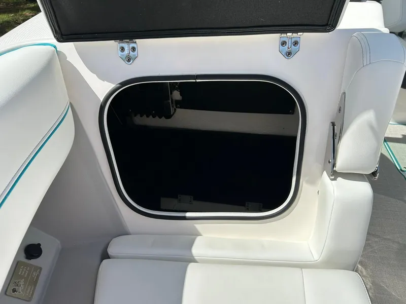 Slide: The Image of Regal LS4 Surf 2022 - 63