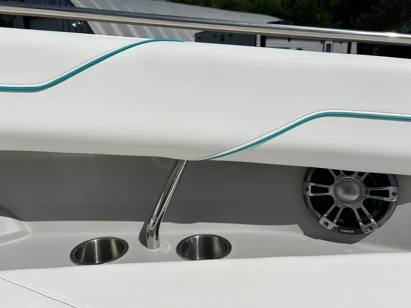 Slide: The Image of Regal LS4 Surf 2022 - 65