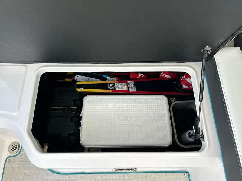 Slide: The Image of Regal LS4 Surf 2022 - 72