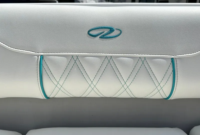 Slide: The Image of Regal LS4 Surf 2022 - 75