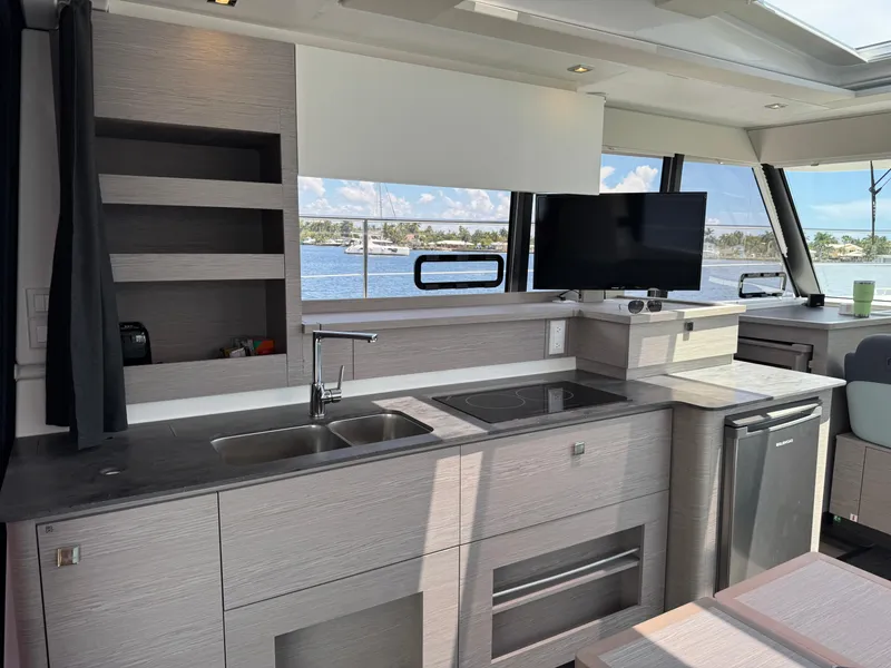 Slide: The Image of Fountaine Pajot MY4.S 2023 - 32