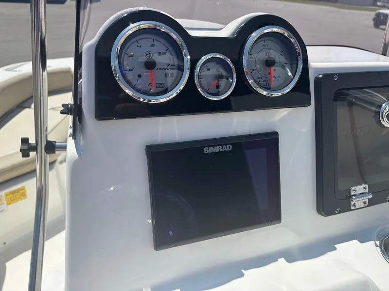 Slide: The Image of 2022 Nauticstar 191 Hybrid 11 - 11