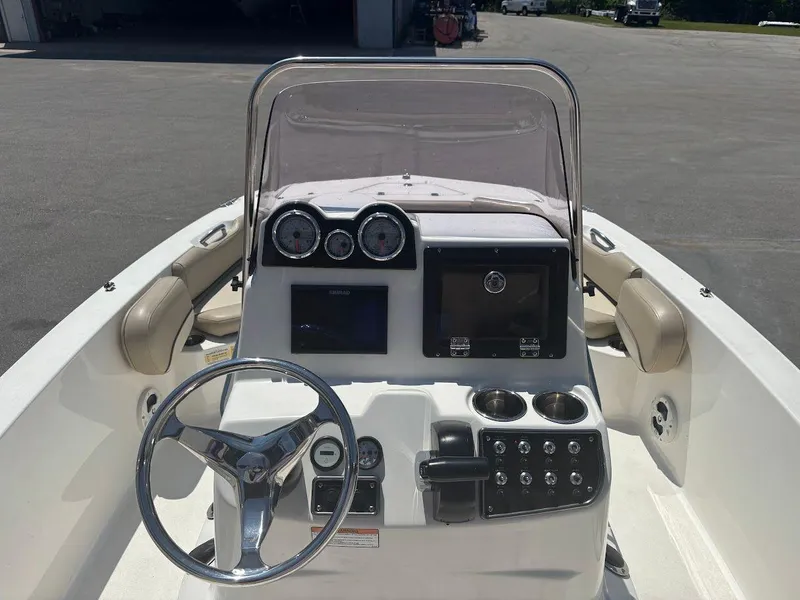 Slide: The Image of 2022 Nauticstar 191 Hybrid 15 - 15