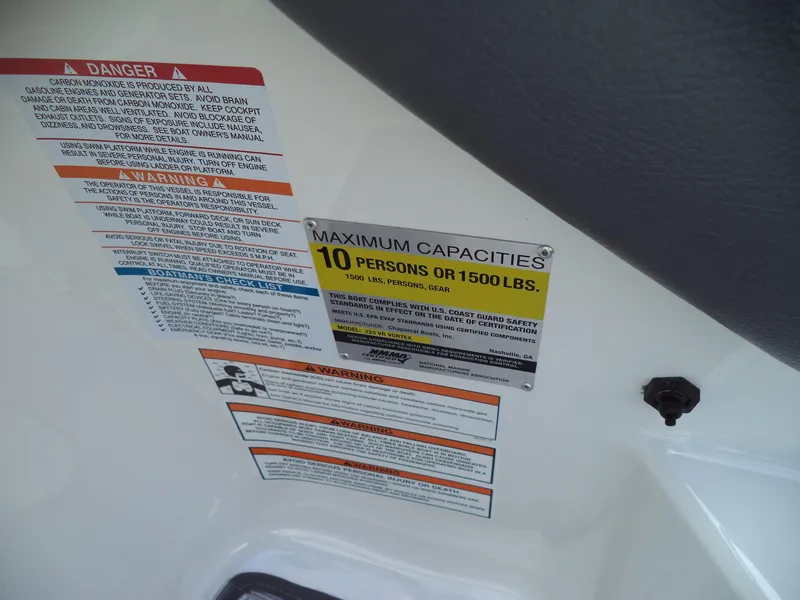 Slide: The Image of 2017 Chaparral Vortex 223 VR safety labels, maximum capacity 10 persons or 1500 lbs. - 23
