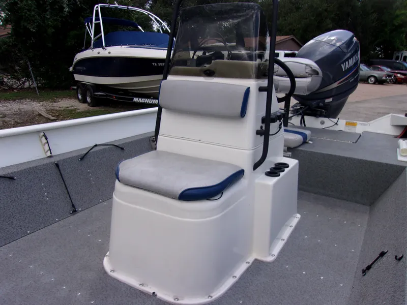 Slide: The Image of 2008 G3 1860 CC Deluxe boat interior with Yamaha outboard motor. - 8