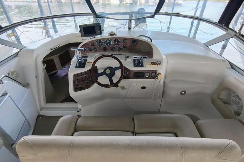 Slide: The Image of Chris-Craft 320 EXPRESS 1999 - 6