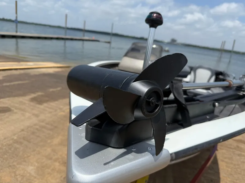 Slide: The Image of Fisher 16 Pro Avenger 2002 - 54